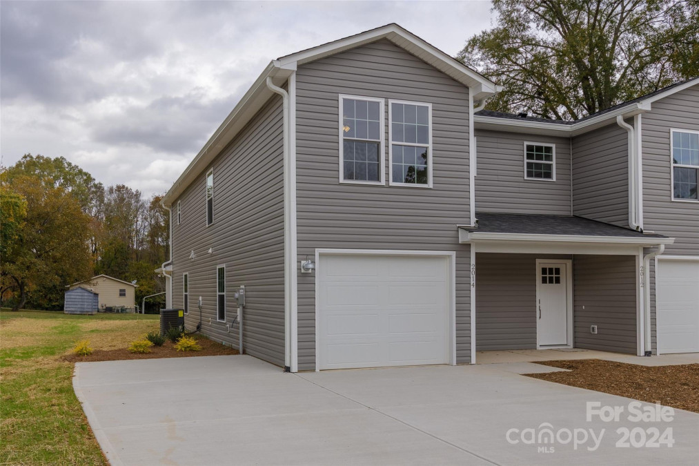 2014 Crown Point Dr Albemarle, NC 28001