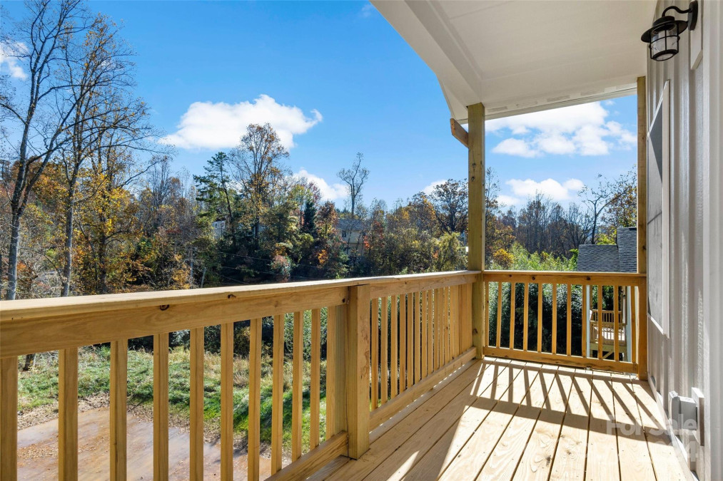 127 Northbend Dr Asheville, NC 28804