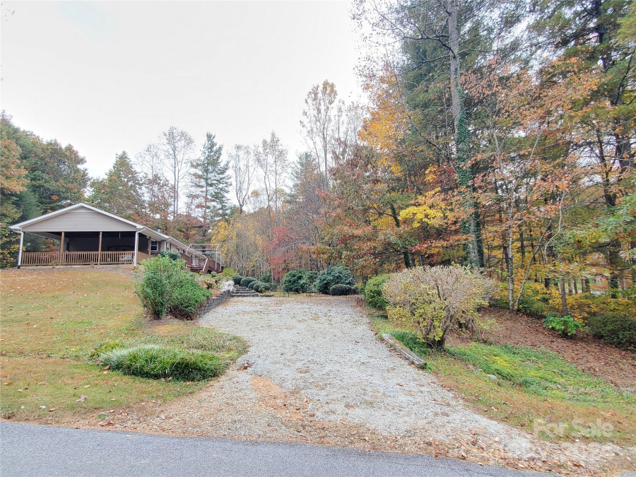 202 Mint Way Flat Rock, NC 28731