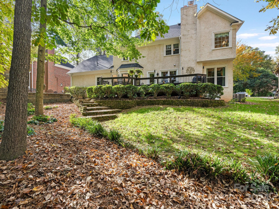 112 Sardis View Ln Charlotte, NC 28270