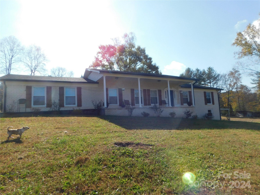 3379 Deerbrook Rd Lenoir, NC 28645