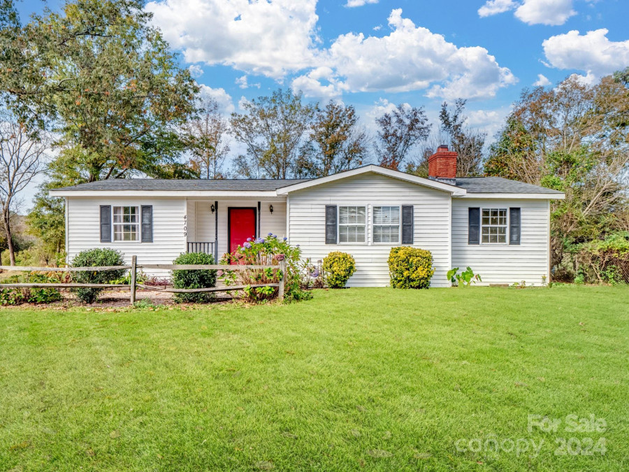 4709 Charlotte Hw Lancaster, SC 29720