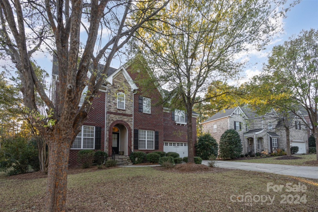 14226 Carlton Woods Ln Charlotte, NC 28278