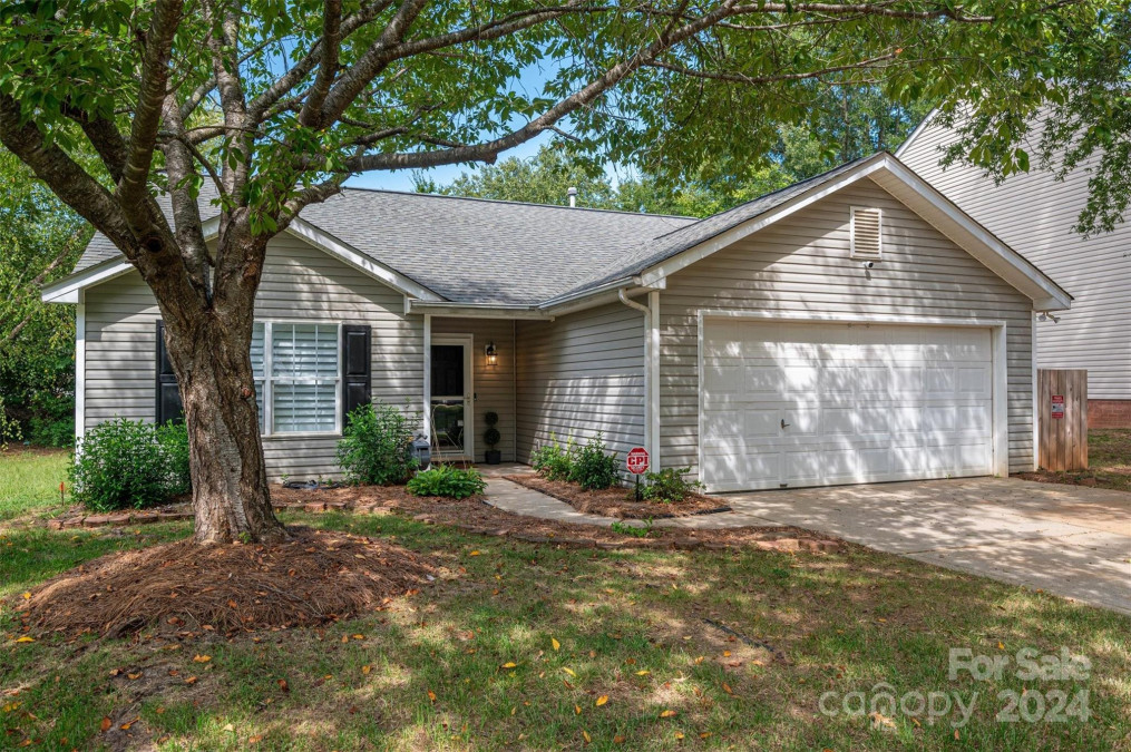 809 Settlement Dr Clover, SC 29710