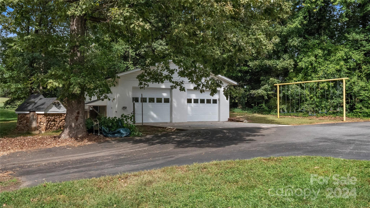 256 Henry Rd Taylorsville, NC 28681