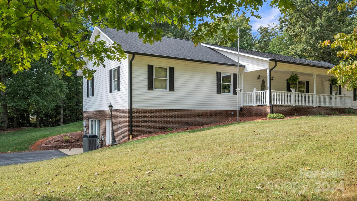 256 Henry Rd Taylorsville, NC 28681