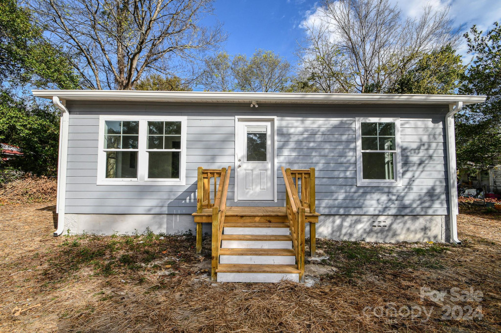 4 Chapman St Cheraw, SC 29520