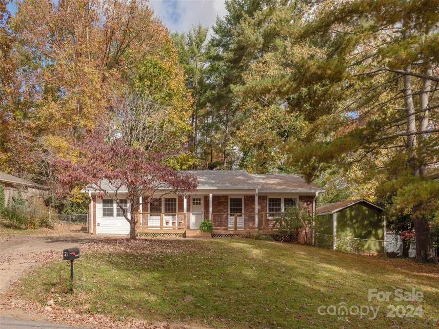 21 Clement Dr Asheville, NC 28805