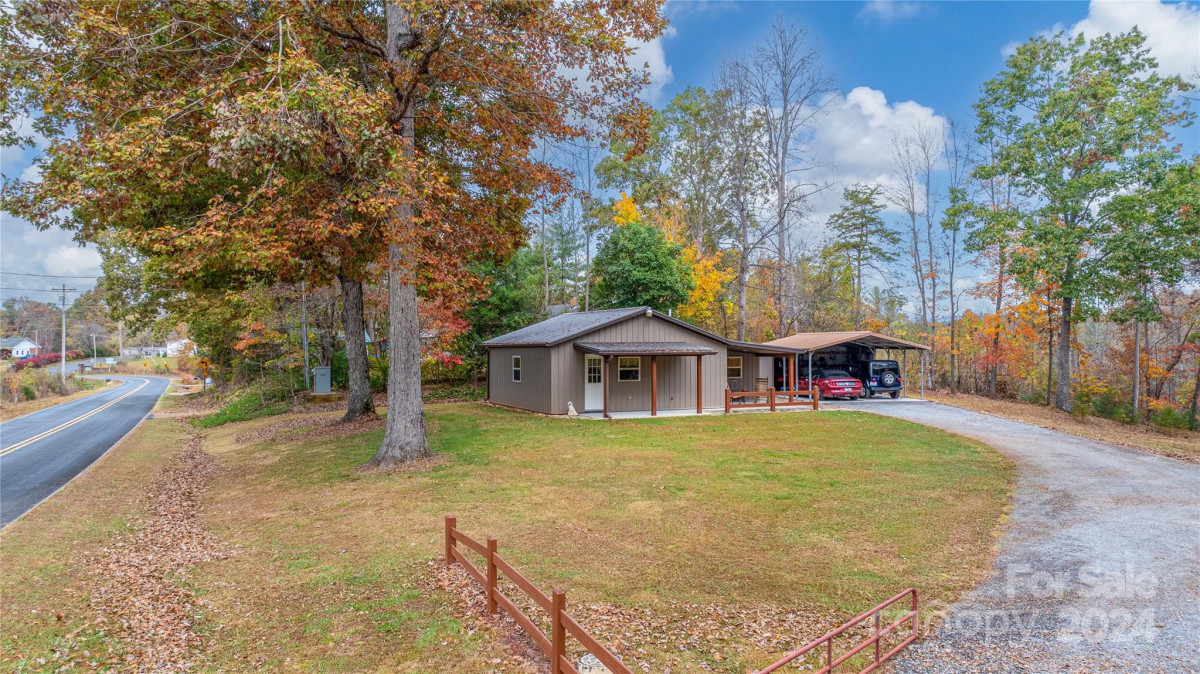 1846 Deer Park Rd Nebo, NC 28761