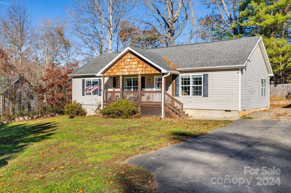 12 Mcgee Ridge Rd Fairview, NC 28730