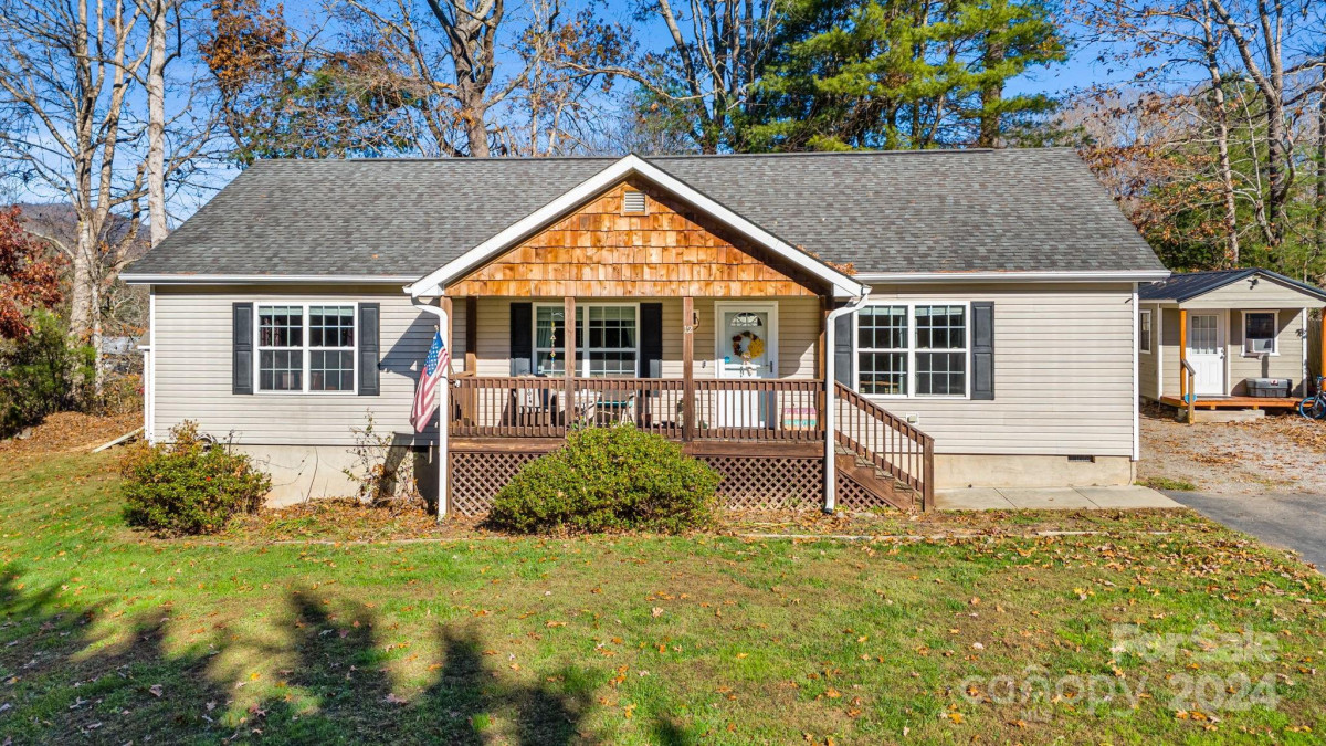 12 Mcgee Ridge Rd Fairview, NC 28730