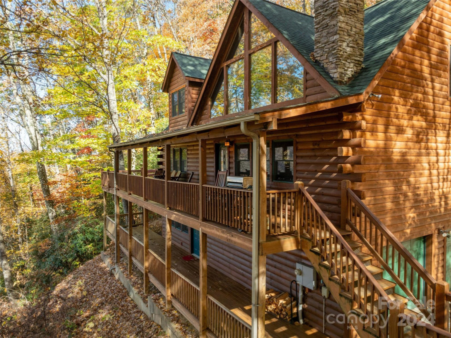 339 Tsalagi Trl Maggie Valley, NC 28751