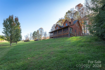 96 Barnetts Knoll Burnsville, NC 28714