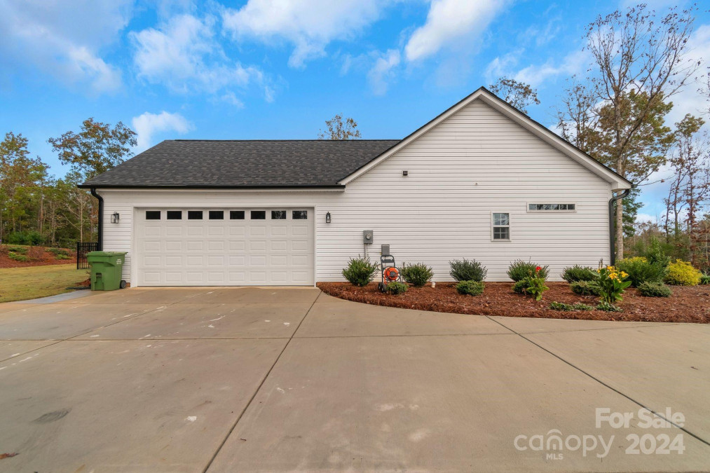 2795 Craig Farm Rd Lancaster, SC 29720