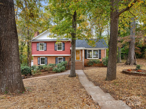 6815 Somersworth Dr Charlotte, NC 28215