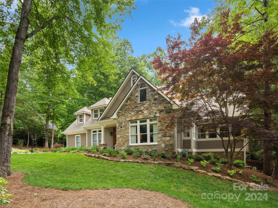 120 Braeside Cir Asheville, NC 28803