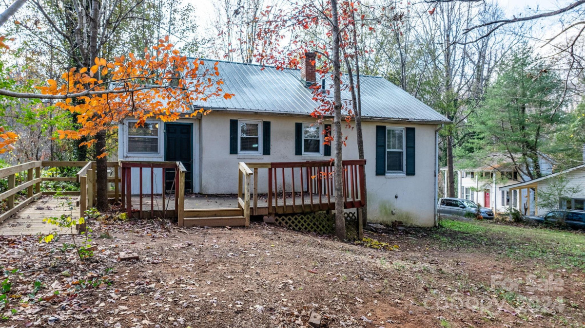 246 Anderson St Morganton, NC 28655