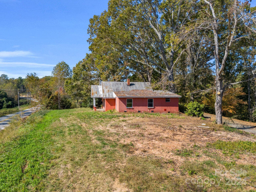 6271 Nc Hwy 108 Hw Mill Spring, NC 28756