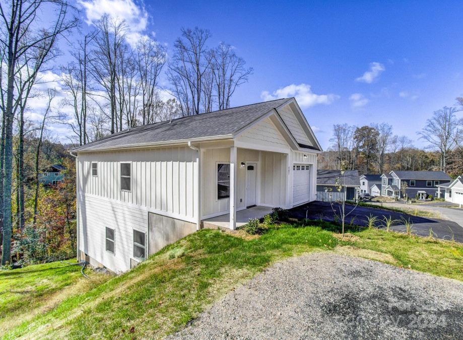 147 Northbend Dr Asheville, NC 28804