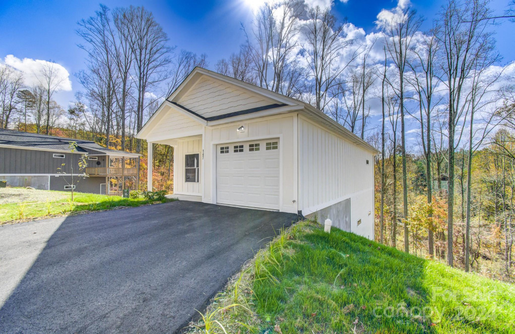 147 Northbend Dr Asheville, NC 28804