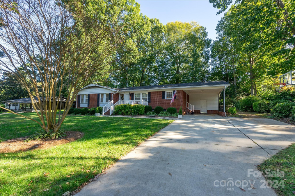 204 Suburban Ave Kannapolis, NC 28083