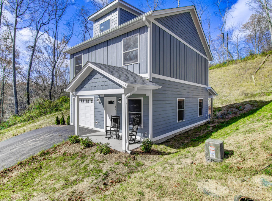 104 Northbend Dr Asheville, NC 28804