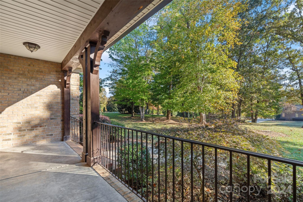 5677 Lake Wylie Rd Clover, SC 29710