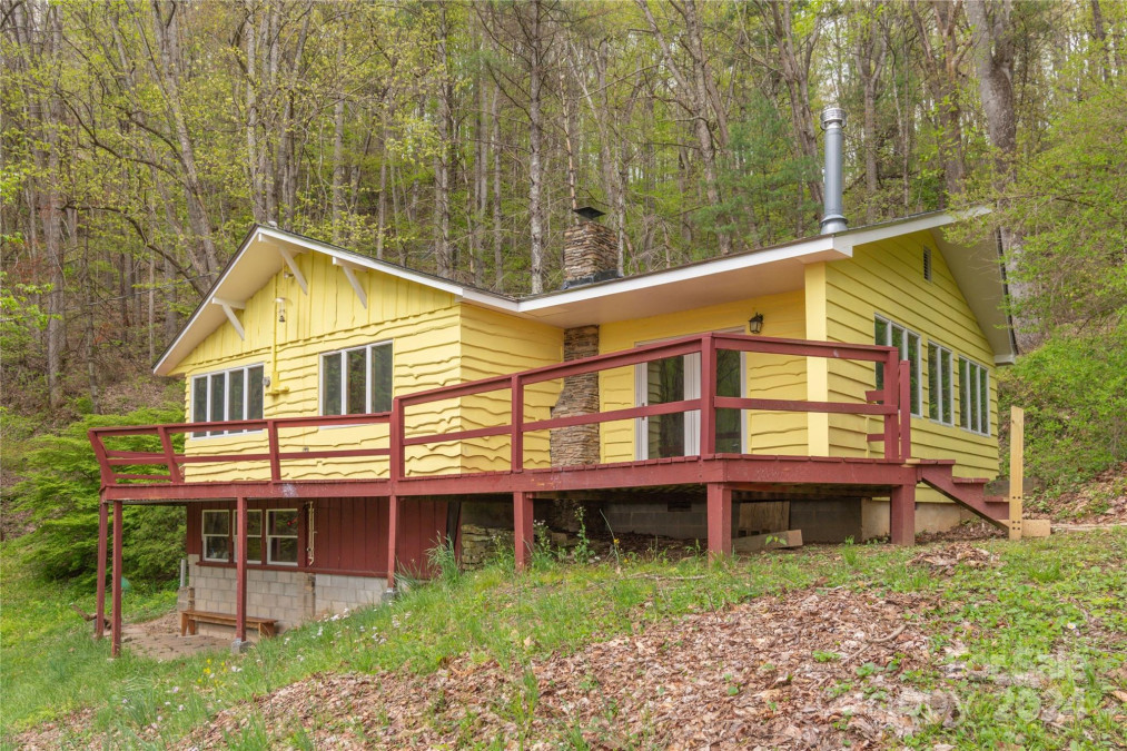 282 Vireo Ln Waynesville, NC 28785