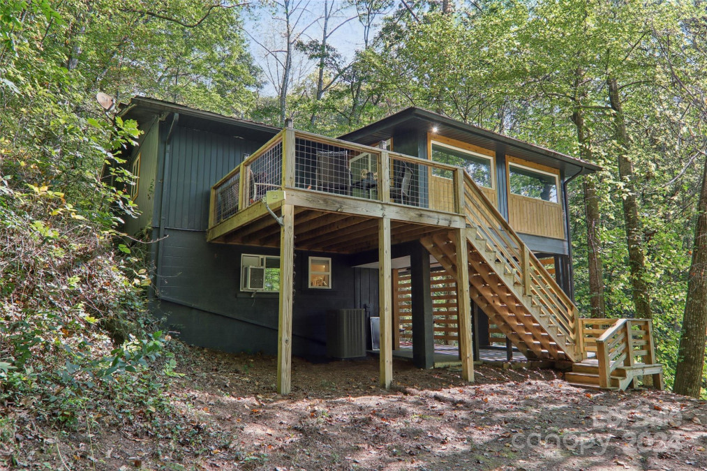 315 Bear Cove Rd Bryson City, NC 28713