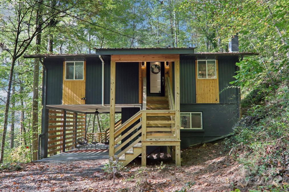 315 Bear Cove Rd Bryson City, NC 28713