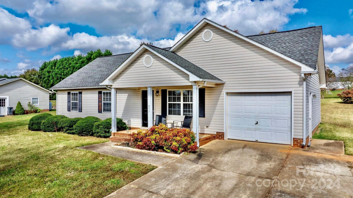 2972 Country Crossing Dr Lincolnton, NC 28092