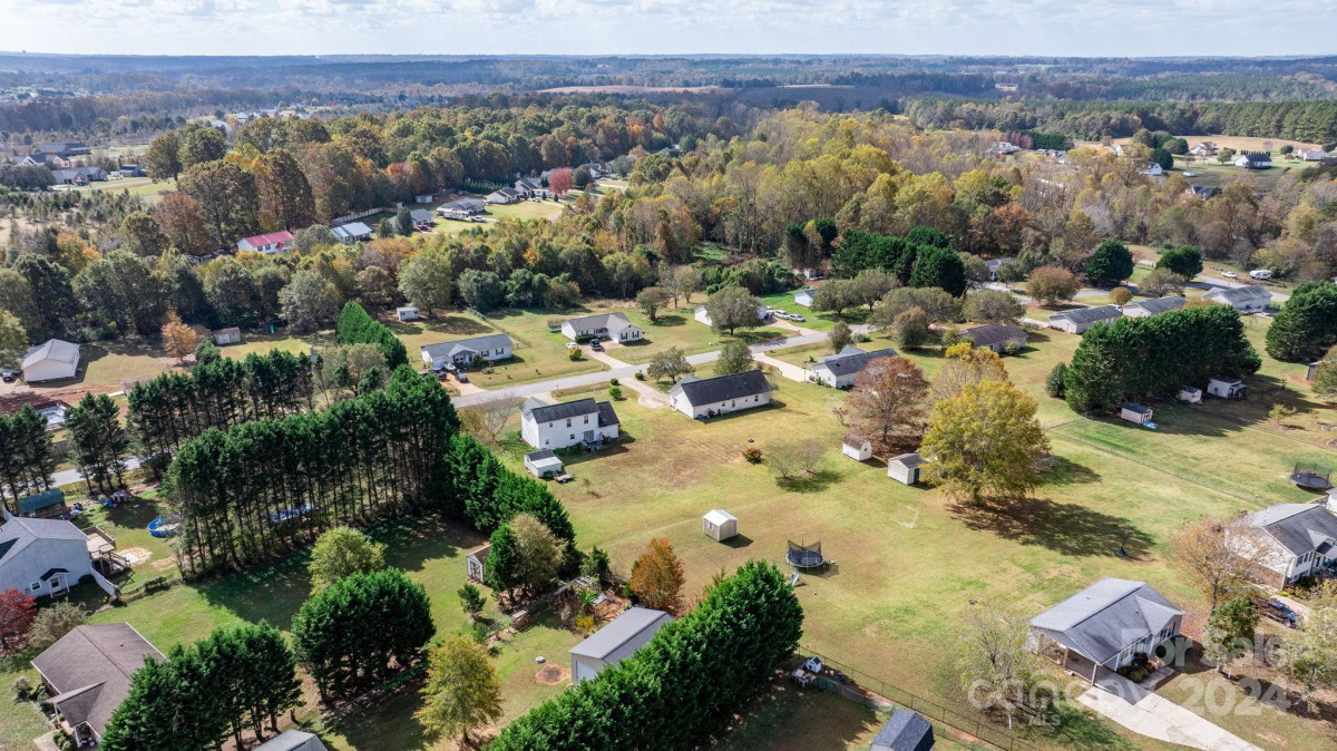 2972 Country Crossing Dr Lincolnton, NC 28092