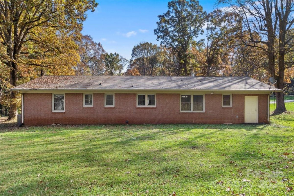 137 Brady Ln Statesville, NC 28625