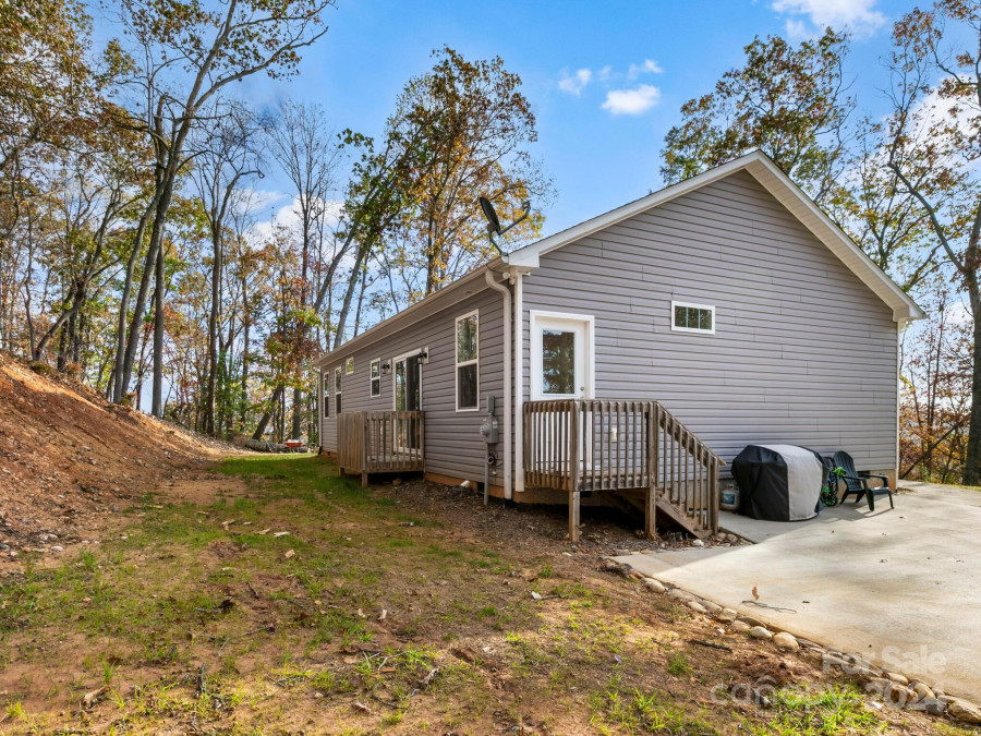 148 Stone Ridge Trl Mills River, NC 28759