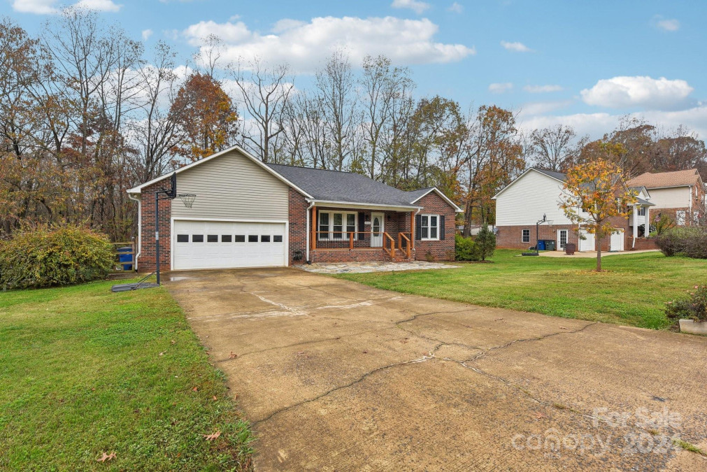 1511 Running Deer Dr Conover, NC 28613