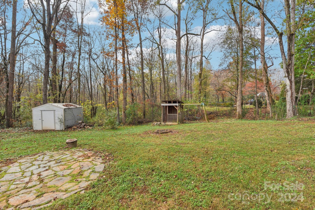 1511 Running Deer Dr Conover, NC 28613