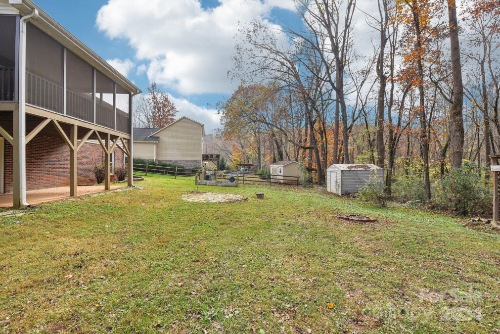 1511 Running Deer Dr Conover, NC 28613