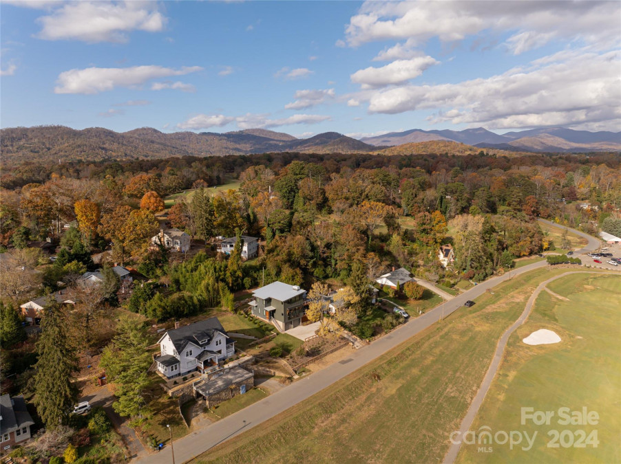 249 Fairway Dr Asheville, NC 28805