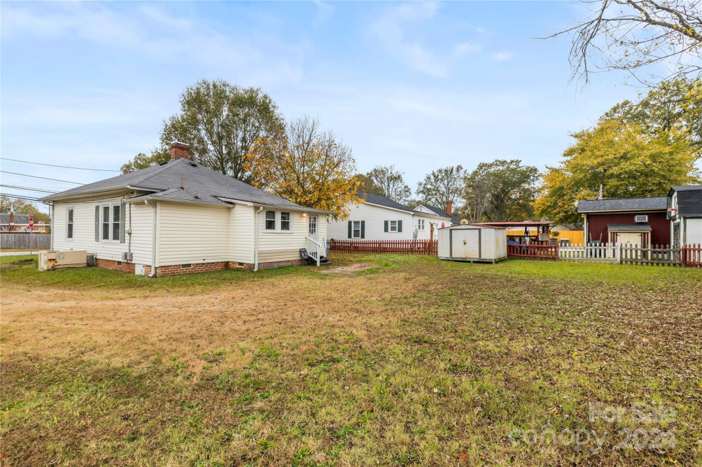 407 D St Kannapolis, NC 28083