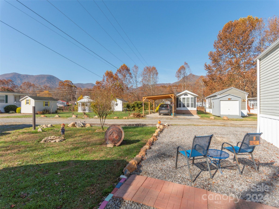 141 Pike Point Waynesville, NC 28785