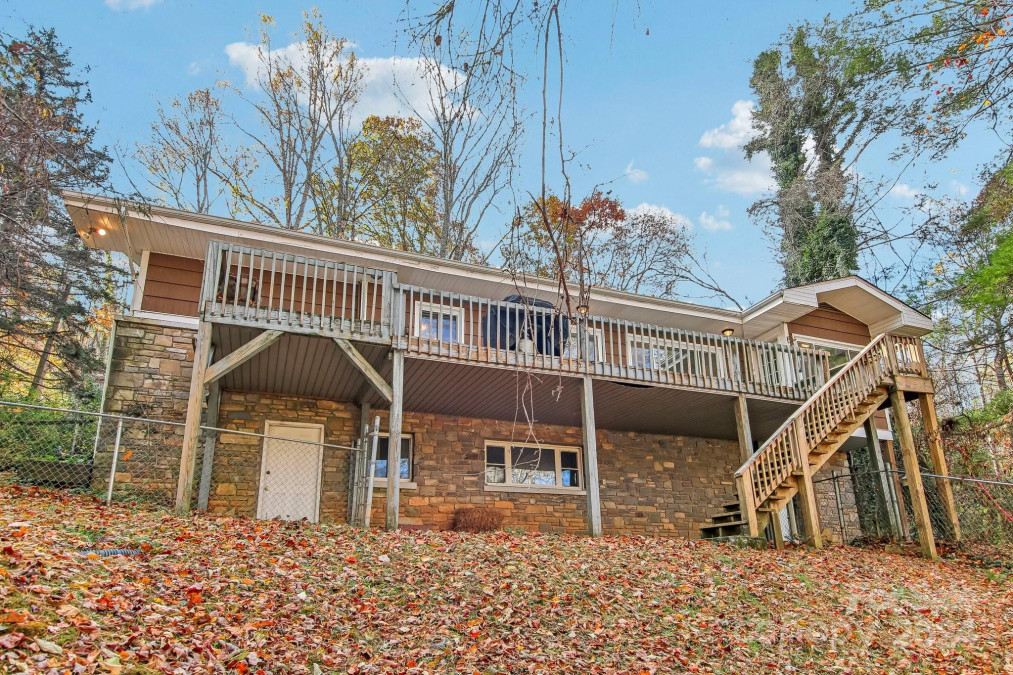 231 Highlands Loop Maggie Valley, NC 28751