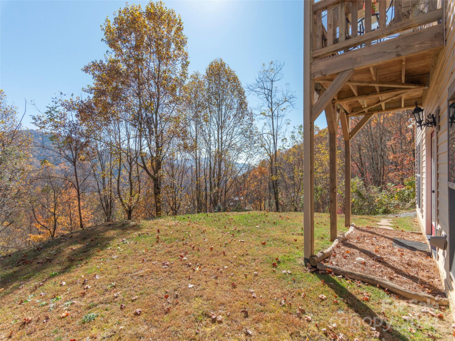 4823 Max Patch Rd Clyde, NC 28721