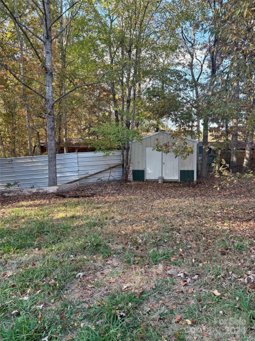 6232 Meadow Trl Connelly Springs, NC 28612