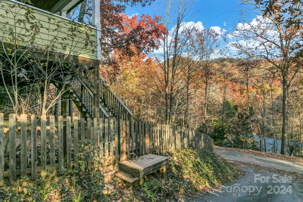 241 Fern Way Black Mountain, NC 28711