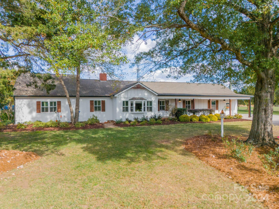 290 Hammond Rd Fort Mill, SC 29715