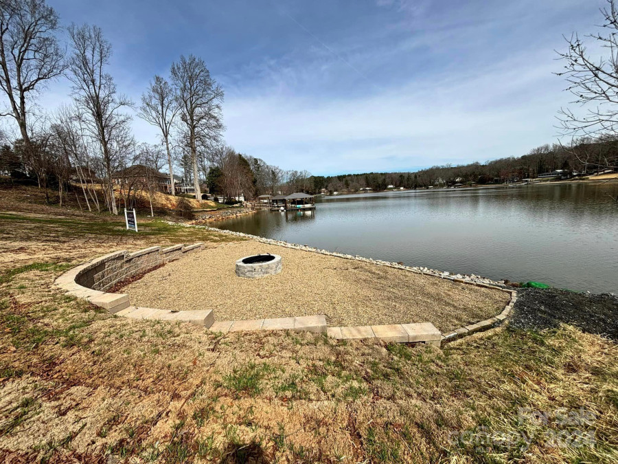 4375 Reed Creek Dr Sherrills Ford, NC 28673