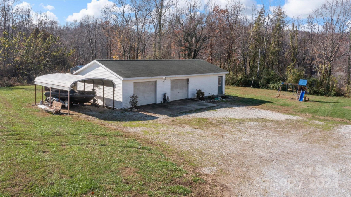 78 Old Linville Rd Marion, NC 28752