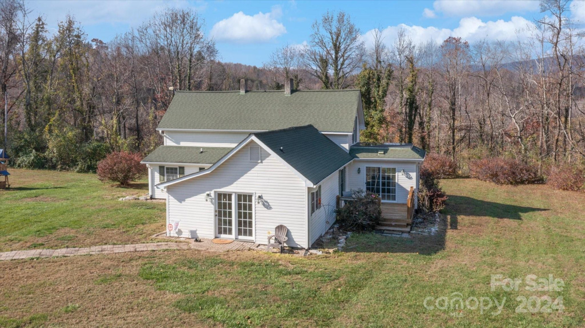 78 Old Linville Rd Marion, NC 28752