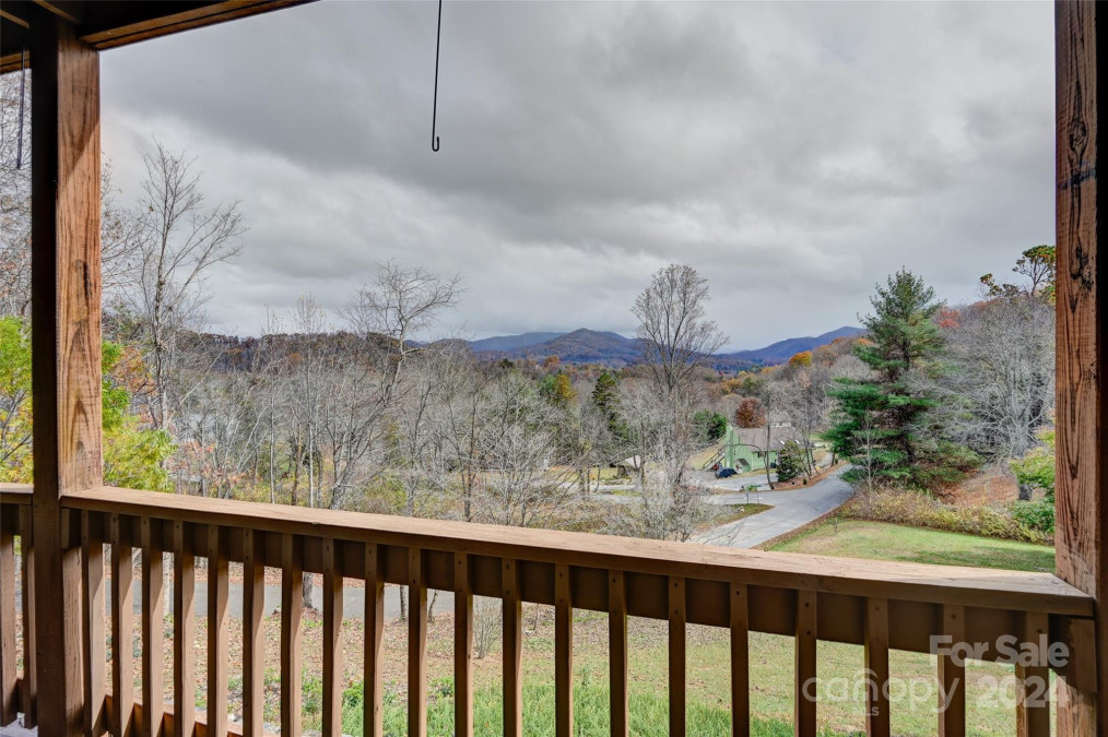 317 Kelly Springs Rd Waynesville, NC 28786