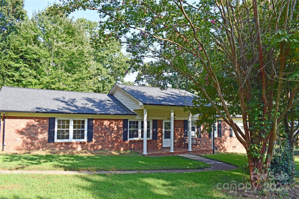 594 Hoyle St Lincolnton, NC 28092